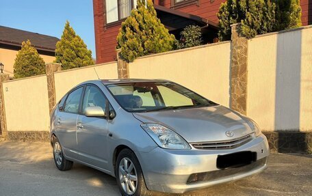 Toyota Prius, 2004 год, 395 000 рублей, 1 фотография