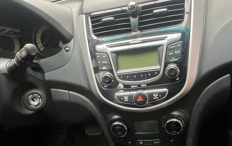 Hyundai Solaris II рестайлинг, 2011 год, 655 000 рублей, 7 фотография