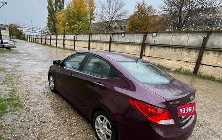 Hyundai Solaris II рестайлинг, 2011 год, 655 000 рублей, 3 фотография