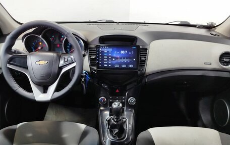 Chevrolet Cruze II, 2011 год, 630 000 рублей, 13 фотография
