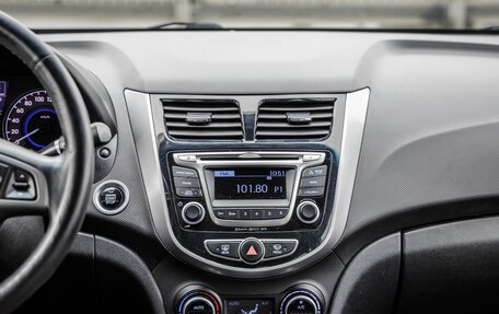 Hyundai Solaris II рестайлинг, 2015 год, 1 228 000 рублей, 22 фотография