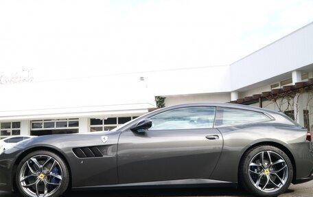 Ferrari GTC4Lusso, 2019 год, 24 600 000 рублей, 5 фотография