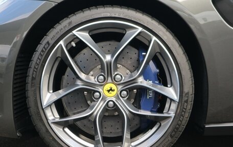 Ferrari GTC4Lusso, 2019 год, 24 600 000 рублей, 11 фотография