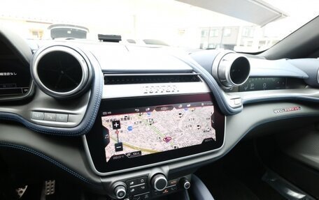 Ferrari GTC4Lusso, 2019 год, 24 600 000 рублей, 12 фотография