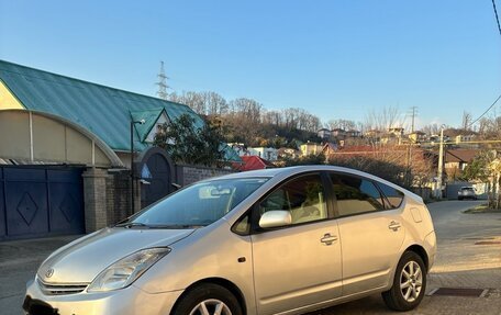 Toyota Prius, 2004 год, 395 000 рублей, 2 фотография