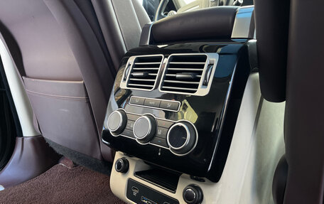 Land Rover Range Rover IV рестайлинг, 2017 год, 5 600 000 рублей, 10 фотография