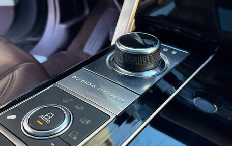 Land Rover Range Rover IV рестайлинг, 2017 год, 5 600 000 рублей, 9 фотография