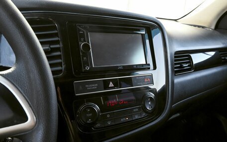 Mitsubishi Outlander III рестайлинг 3, 2018 год, 2 129 000 рублей, 11 фотография