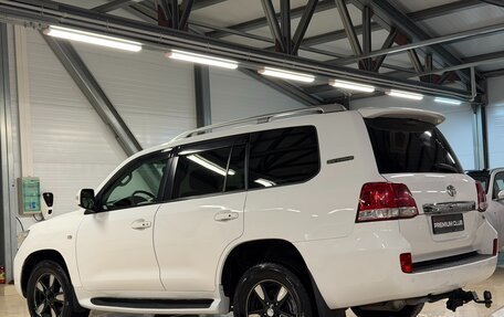 Toyota Land Cruiser 200, 2010 год, 2 699 000 рублей, 3 фотография