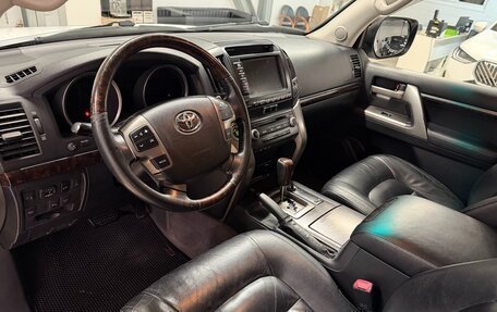 Toyota Land Cruiser 200, 2010 год, 2 699 000 рублей, 20 фотография