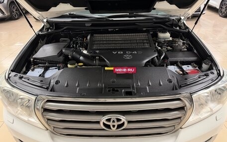 Toyota Land Cruiser 200, 2010 год, 2 699 000 рублей, 7 фотография