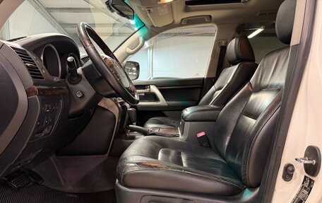 Toyota Land Cruiser 200, 2010 год, 2 699 000 рублей, 25 фотография