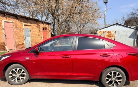 Hyundai Solaris II рестайлинг, 2019 год, 1 800 000 рублей, 8 фотография