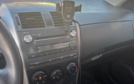 Toyota Corolla, 2011 год, 862 000 рублей, 5 фотография