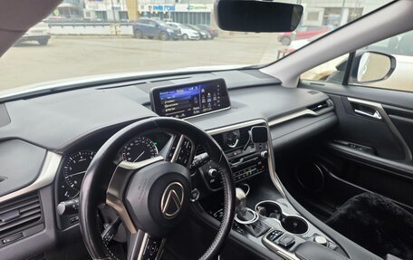 Lexus RX IV рестайлинг, 2018 год, 4 500 000 рублей, 8 фотография