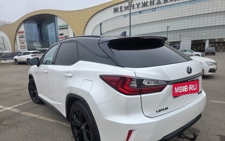Lexus RX IV рестайлинг, 2018 год, 4 500 000 рублей, 6 фотография