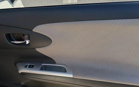 Toyota Wish II, 2011 год, 1 330 000 рублей, 12 фотография