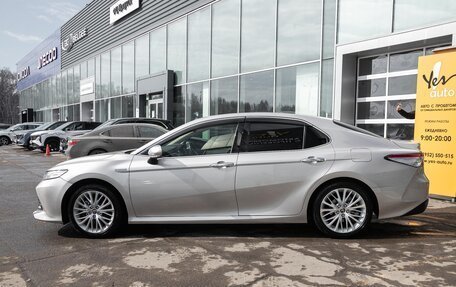 Toyota Camry, 2017 год, 2 198 000 рублей, 6 фотография