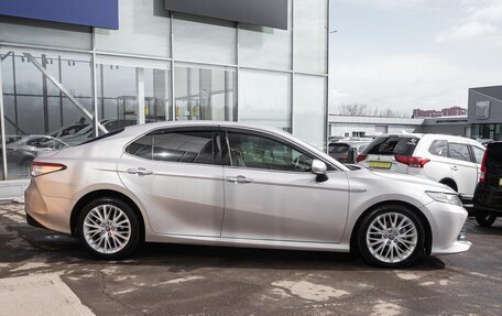 Toyota Camry, 2017 год, 2 198 000 рублей, 5 фотография