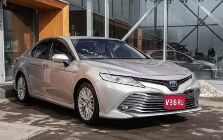 Toyota Camry, 2017 год, 2 198 000 рублей, 9 фотография