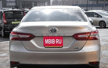 Toyota Camry, 2017 год, 2 198 000 рублей, 4 фотография