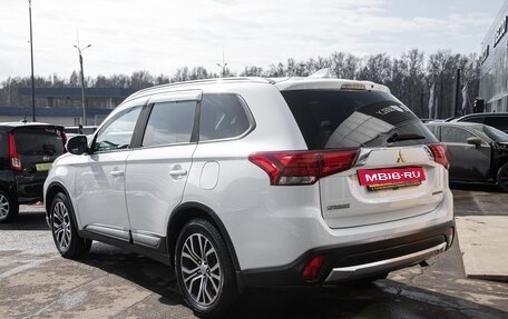 Mitsubishi Outlander III рестайлинг 3, 2018 год, 1 948 000 рублей, 9 фотография