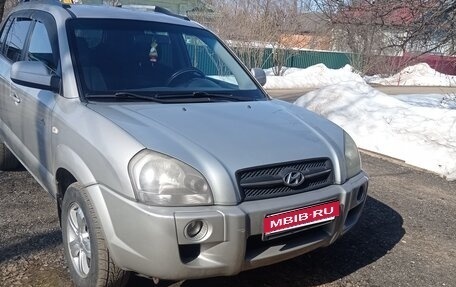 Hyundai Tucson III, 2006 год, 700 000 рублей, 1 фотография
