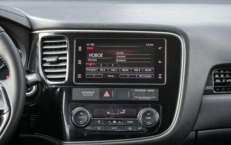 Mitsubishi Outlander III рестайлинг 3, 2018 год, 1 948 000 рублей, 17 фотография