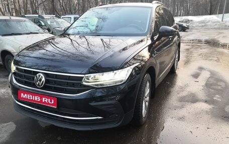 Volkswagen Tiguan II, 2021 год, 2 970 000 рублей, 1 фотография