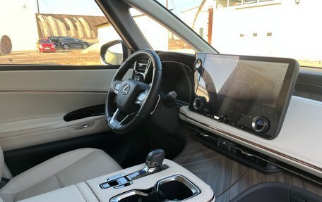 Lexus LM, 2024 год, 13 150 000 рублей, 32 фотография