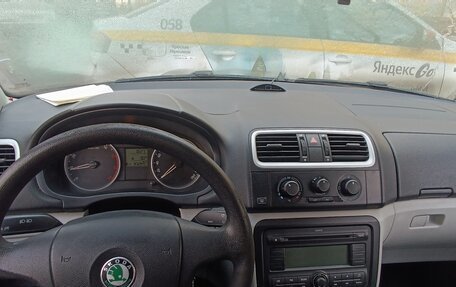 Skoda Fabia II, 2007 год, 450 000 рублей, 3 фотография