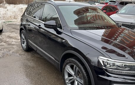 Volkswagen Tiguan II, 2019 год, 3 000 000 рублей, 2 фотография