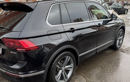 Volkswagen Tiguan II, 2019 год, 3 000 000 рублей, 3 фотография