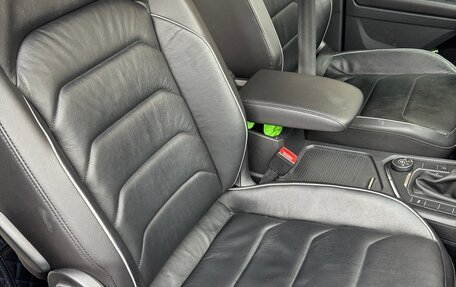 Volkswagen Tiguan II, 2019 год, 3 000 000 рублей, 24 фотография