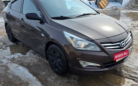 Hyundai Solaris II рестайлинг, 2015 год, 650 000 рублей, 2 фотография