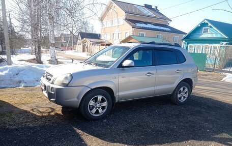 Hyundai Tucson III, 2006 год, 700 000 рублей, 4 фотография