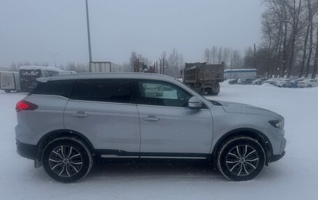 Geely Atlas, 2023 год, 1 400 000 рублей, 3 фотография