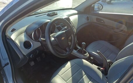 Chevrolet Cruze II, 2011 год, 570 000 рублей, 6 фотография