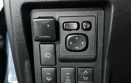 Toyota Land Cruiser Prado 150 рестайлинг 2, 2010 год, 2 950 000 рублей, 19 фотография