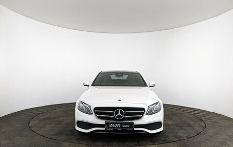 Mercedes-Benz E-Класс, 2020 год, 3 550 000 рублей, 2 фотография
