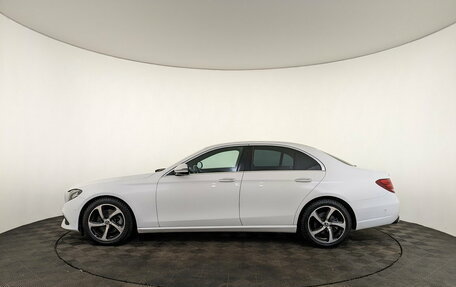 Mercedes-Benz E-Класс, 2020 год, 3 550 000 рублей, 8 фотография