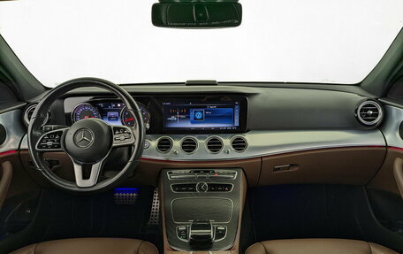 Mercedes-Benz E-Класс, 2020 год, 3 550 000 рублей, 14 фотография