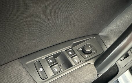 Volkswagen Tiguan II, 2020 год, 2 640 000 рублей, 10 фотография