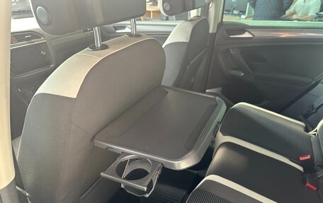 Volkswagen Tiguan II, 2020 год, 2 640 000 рублей, 8 фотография