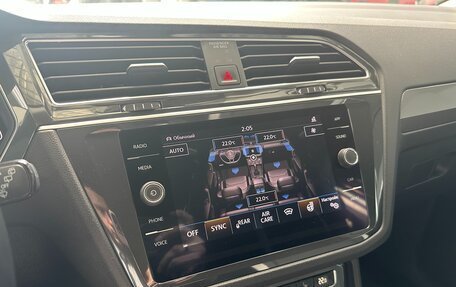 Volkswagen Tiguan II, 2020 год, 2 640 000 рублей, 24 фотография