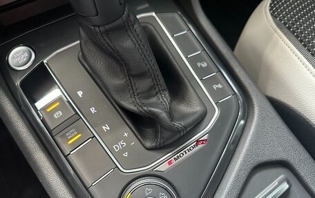 Volkswagen Tiguan II, 2020 год, 2 640 000 рублей, 18 фотография