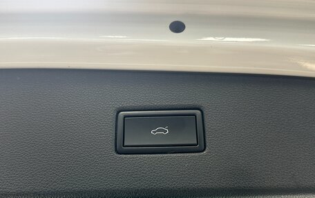 Volkswagen Tiguan II, 2020 год, 2 640 000 рублей, 28 фотография