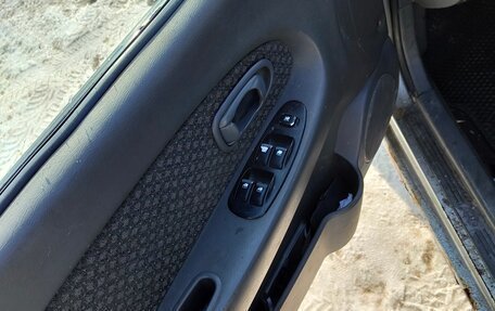 KIA Shuma II, 2003 год, 130 000 рублей, 7 фотография