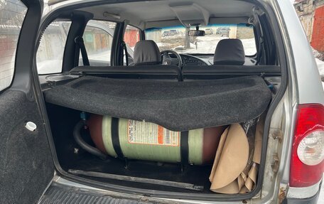 Chevrolet Niva I рестайлинг, 2011 год, 340 000 рублей, 1 фотография