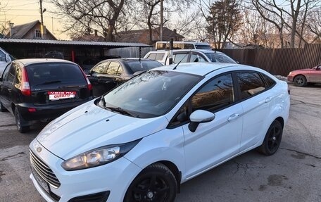 Ford Fiesta, 2015 год, 645 000 рублей, 1 фотография